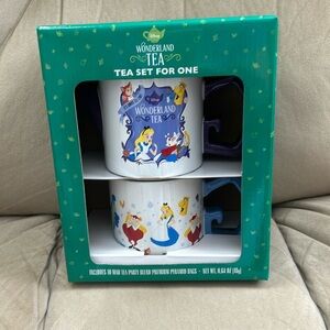 Disney Parks Alice Wonderland Tea Set For One Mug / Teapot / 10 Tea Bags NIB